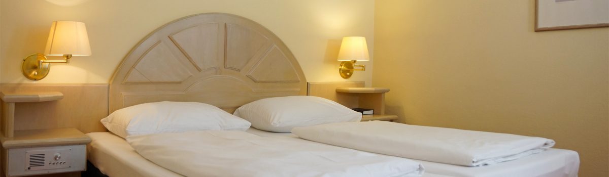 Doppelzimmer mit Doppelbett